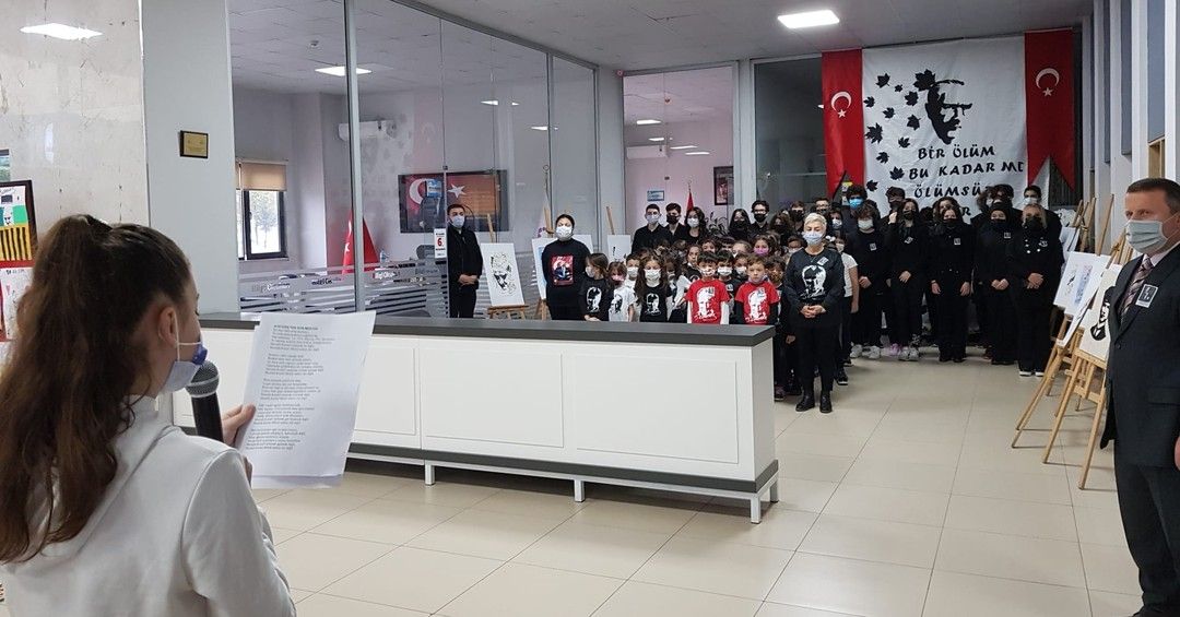 Atamza zlemle Bilgi Okullar rencilerimiz Ulu nder Mustafa Kemal Atatrk aramzdan ayrlnn 83. yl dnm dolaysyla sevgi, zlem ve minn