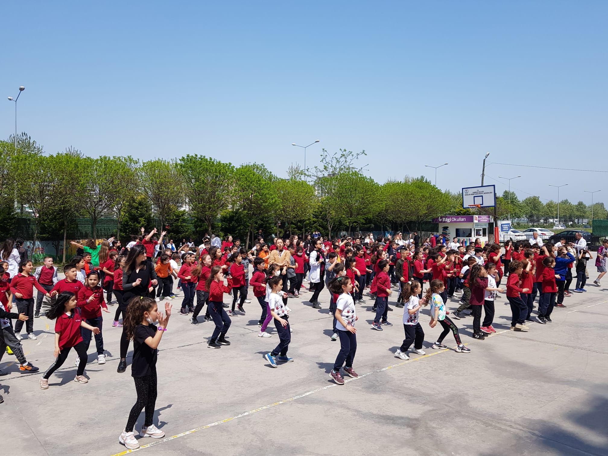 Bilgi Okullar, 29 nisan Dnya Dans Gnnde herkesi dansa davet ediyor:)